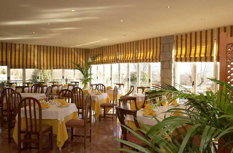 Hotel Rural Las Gacelas Becerril de la Sierra Restoran fotoğraf